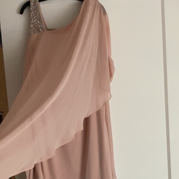 Pink cocktail dress - Picture 2 of 3